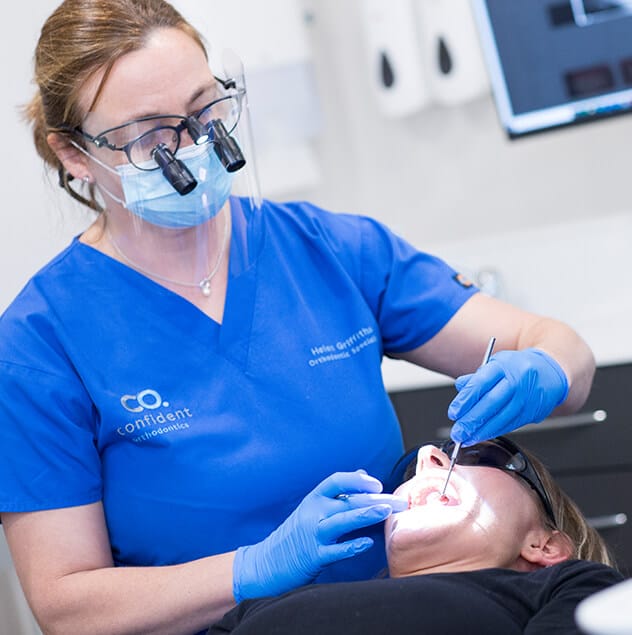 Book an oral hygiene appointment at Confident