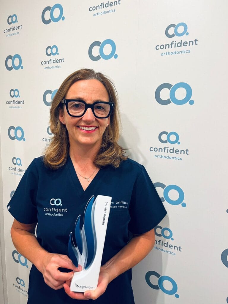 Dr Helen Griffiths receives award for 250 Angel Aligner smiles